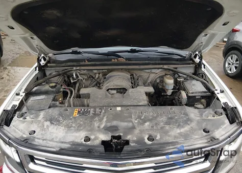 2017 Chevrolet Suburban Premier из США, поврежденный, VIN 1GNSKJKC8HR259494